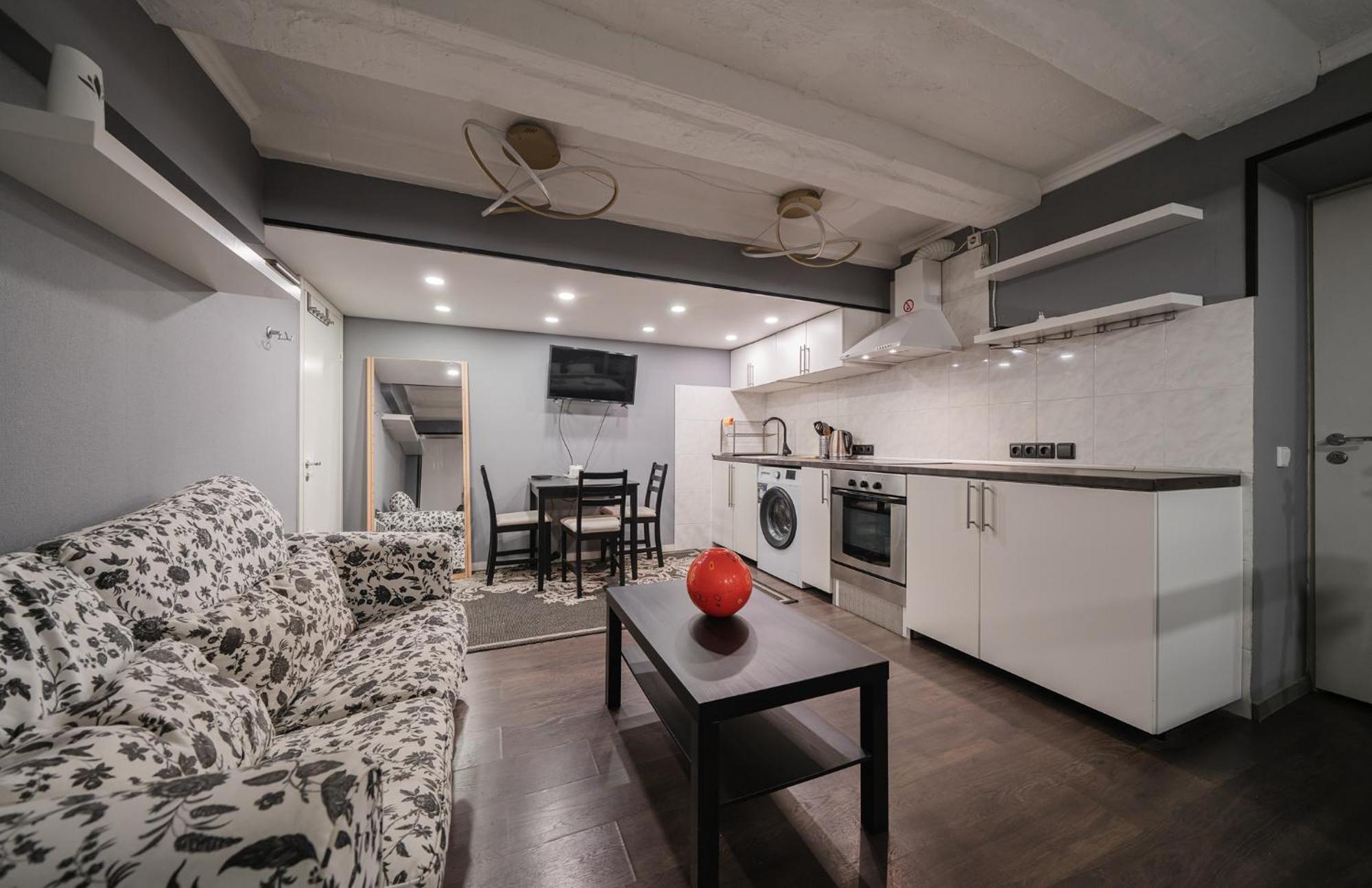 Islandijos Self Check-In Basement Apartments VNO Exterior foto